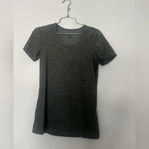 Athletic short sleeve shirt